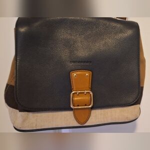 Burberry crossbody purse